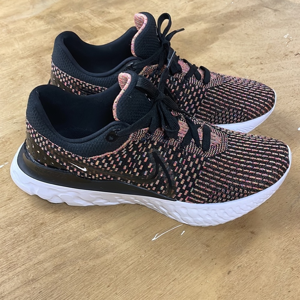 Nike React Infinity Run Flyknit 3 Size 11.5 - image 1